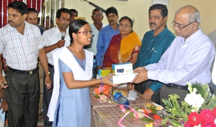 Bhadrak distribution camp photo