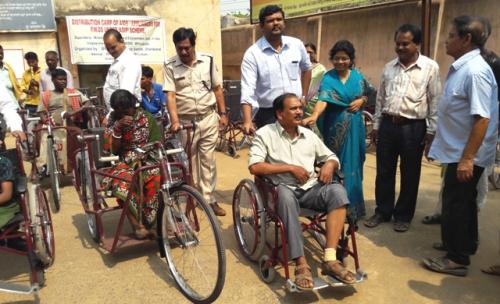 Dhenkanal distribution camp photo 1